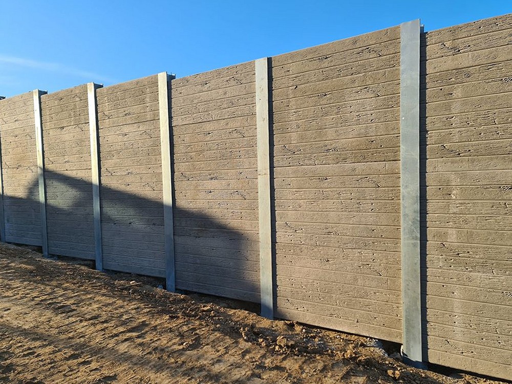 Wilton South East — post and concrete panel walls by Urbanscapes
