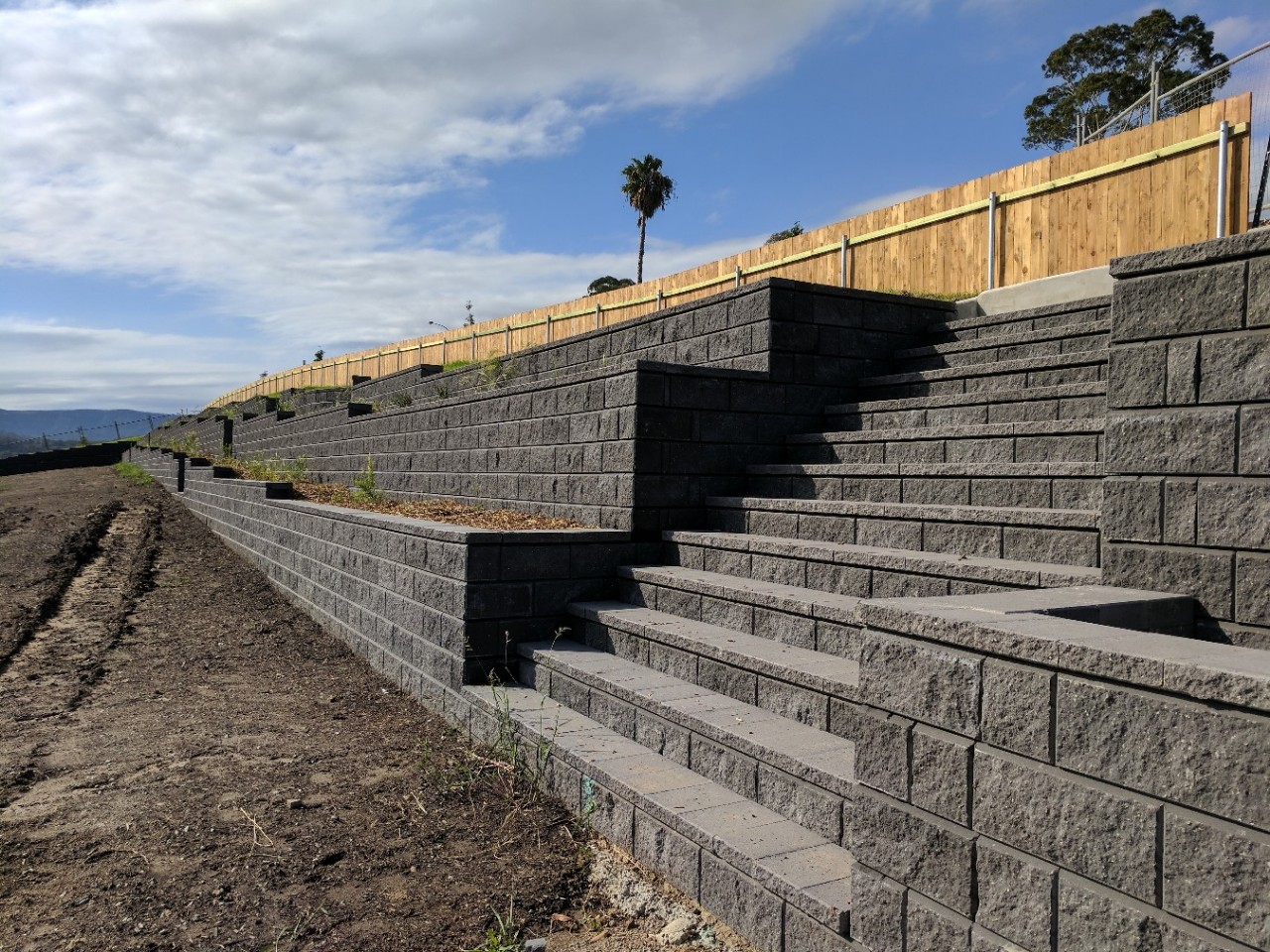 No-Fines Gravity Walls