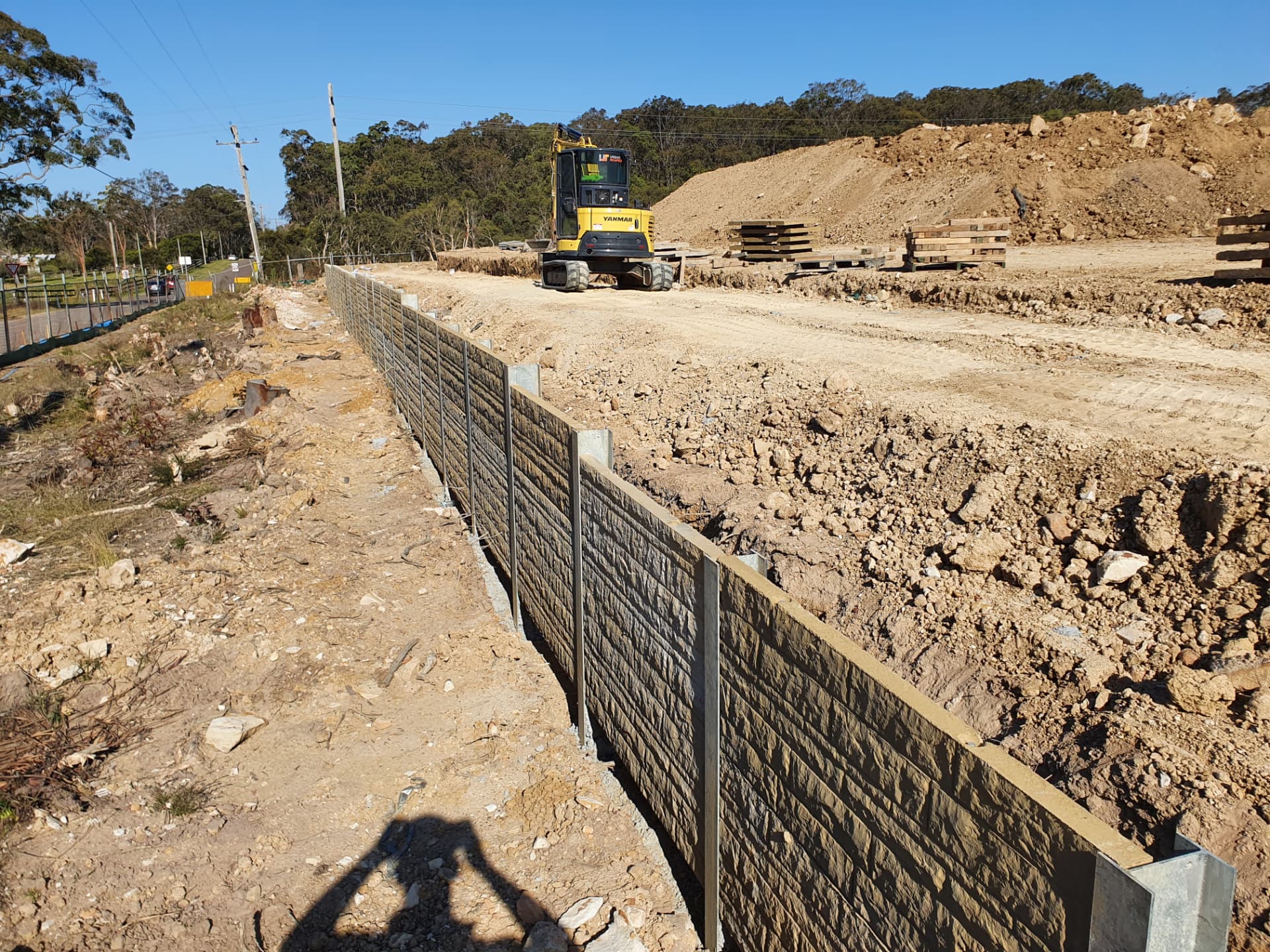 Concrete panel retaining wall by Urbanscapes on site