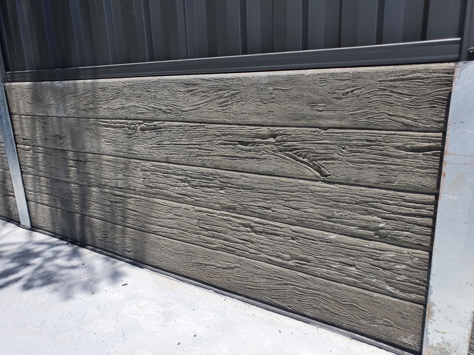 Woodgrain Texture panel in Standard Grey
