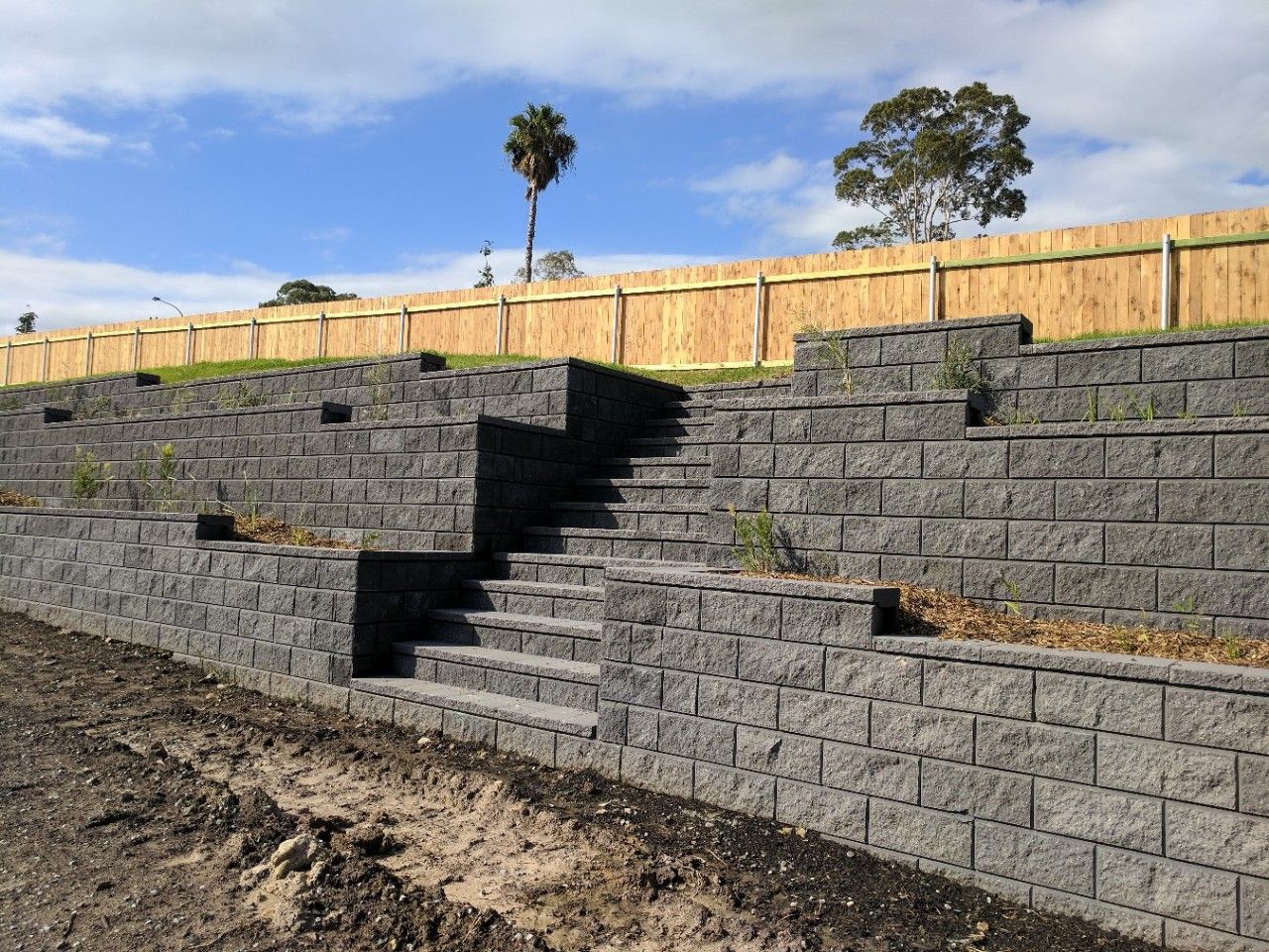 No-Fines Gravity Walls